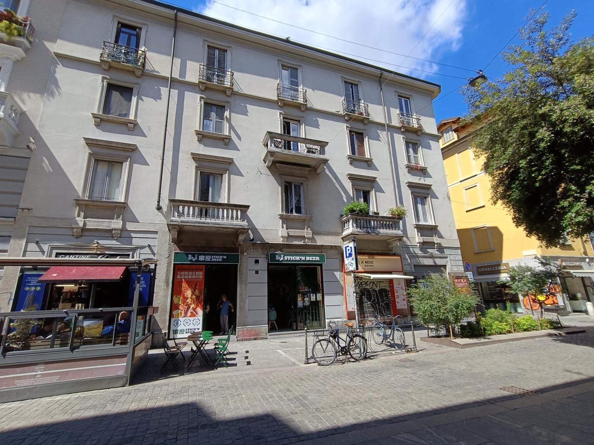 Appartement Isola Di Chinatown Bilocale Storico Nel Cuore Di Milano, Comfort E Stile Autentico Con 3 Letti Extra Large Milaan